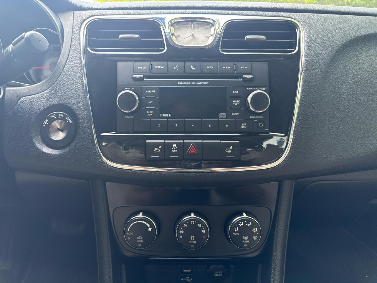 Chrysler 200 Limited 2013