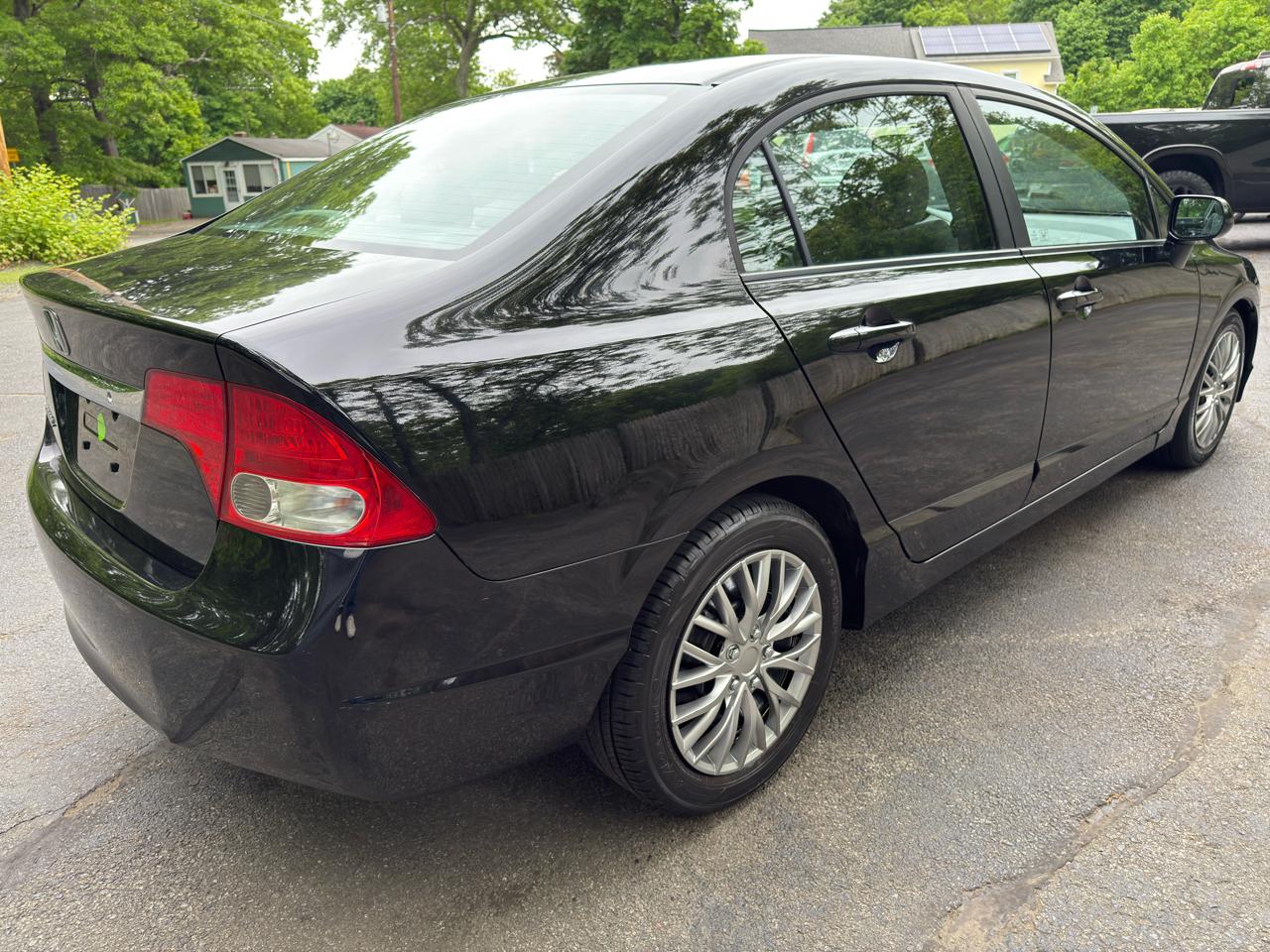 Honda Civic LX Sedan 5-Speed MT 2010