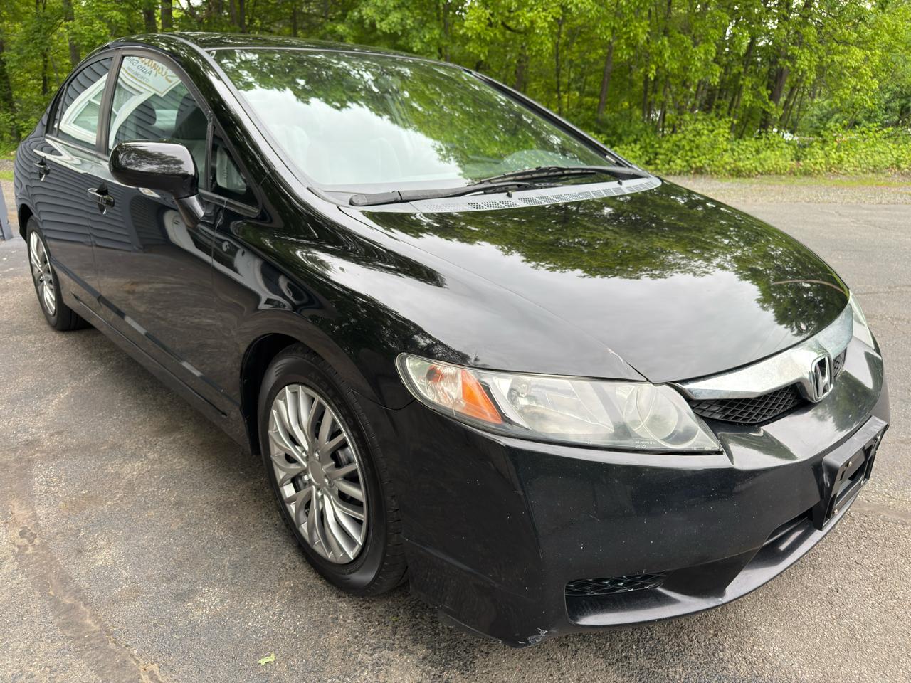 Honda Civic LX Sedan 5-Speed MT 2010