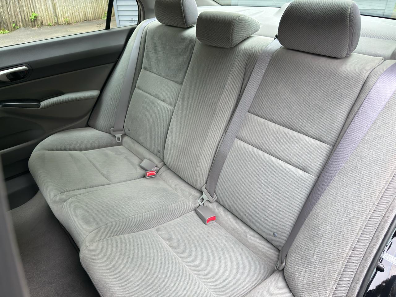 Honda Civic LX Sedan 5-Speed MT 2010