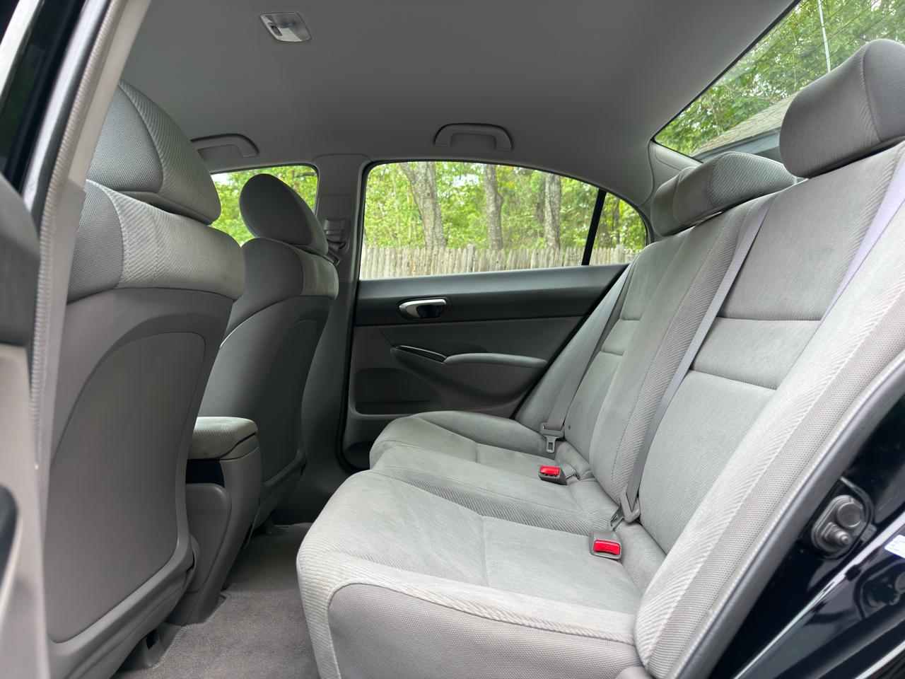 Honda Civic LX Sedan 5-Speed MT 2010