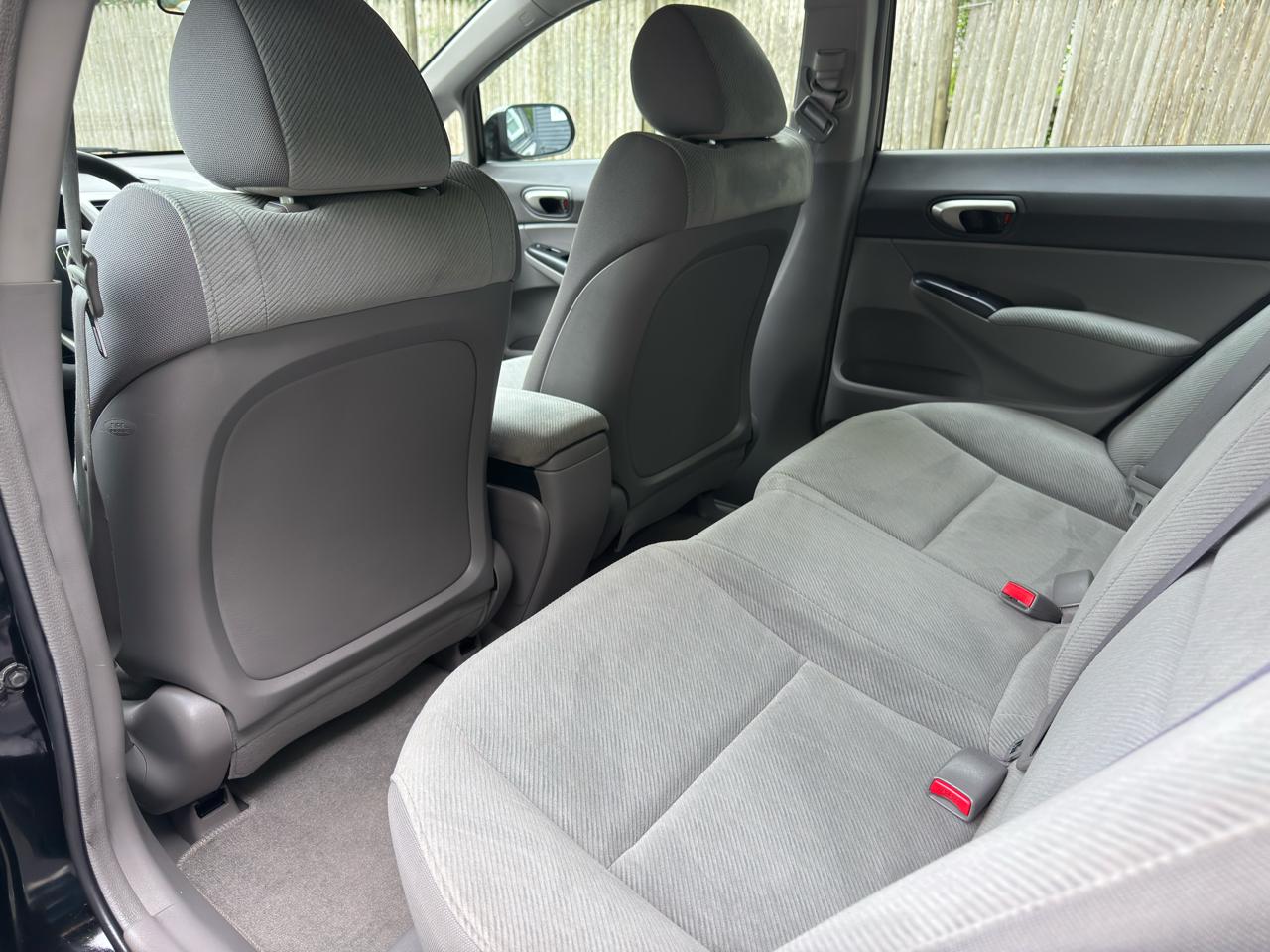 Honda Civic LX Sedan 5-Speed MT 2010