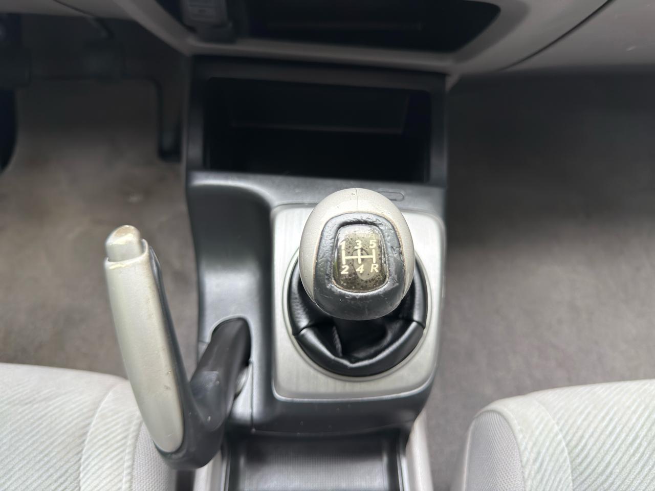 Honda Civic LX Sedan 5-Speed MT 2010
