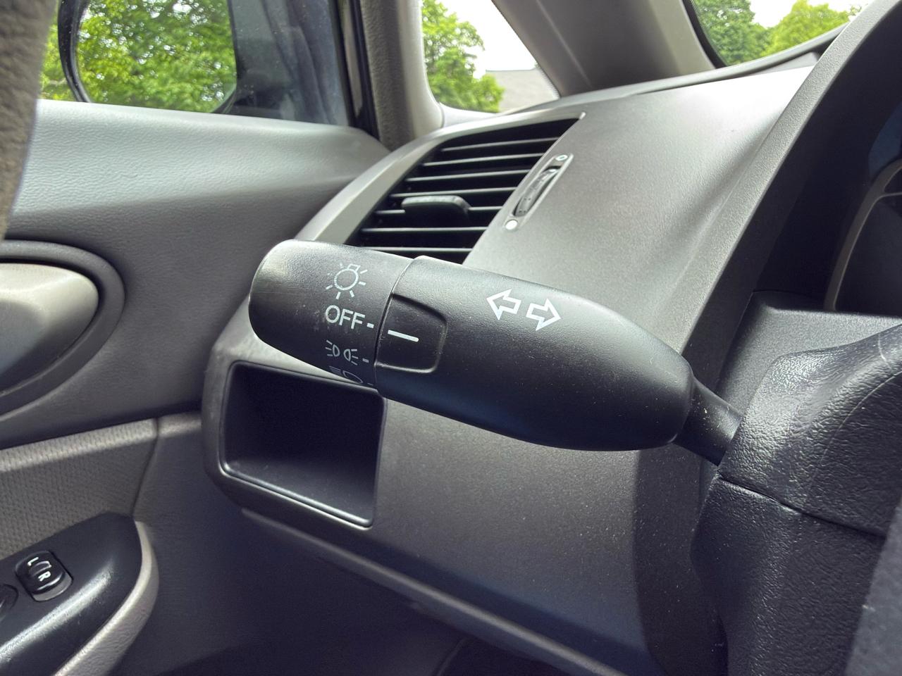 Honda Civic LX Sedan 5-Speed MT 2010