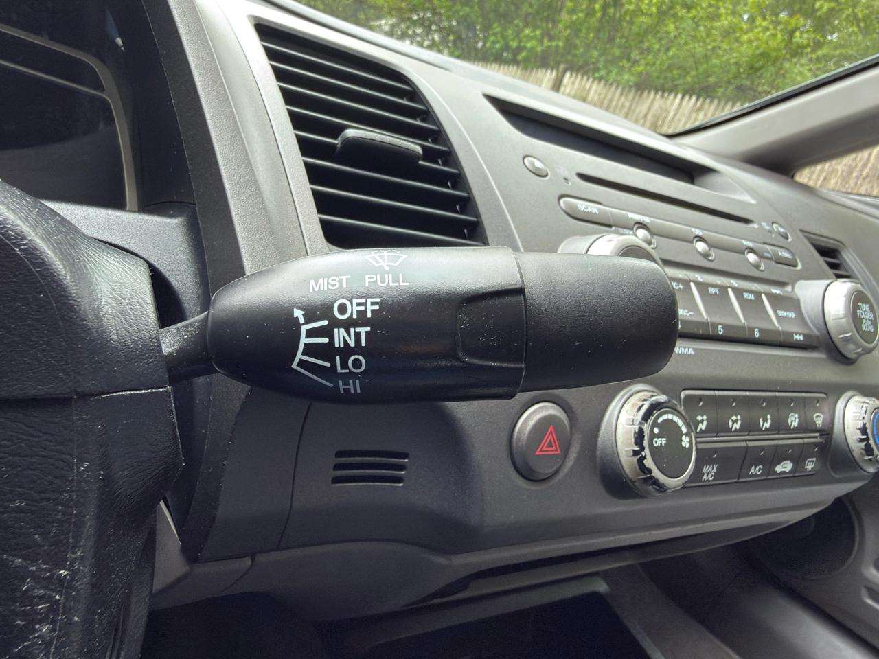 Honda Civic LX Sedan 5-Speed MT 2010
