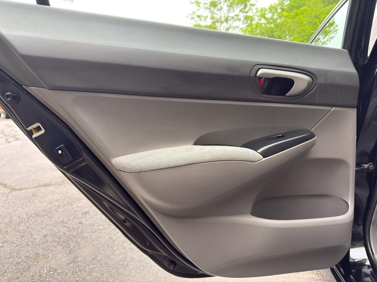 Honda Civic LX Sedan 5-Speed MT 2010