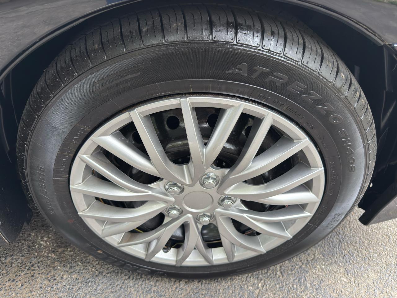 Honda Civic LX Sedan 5-Speed MT 2010