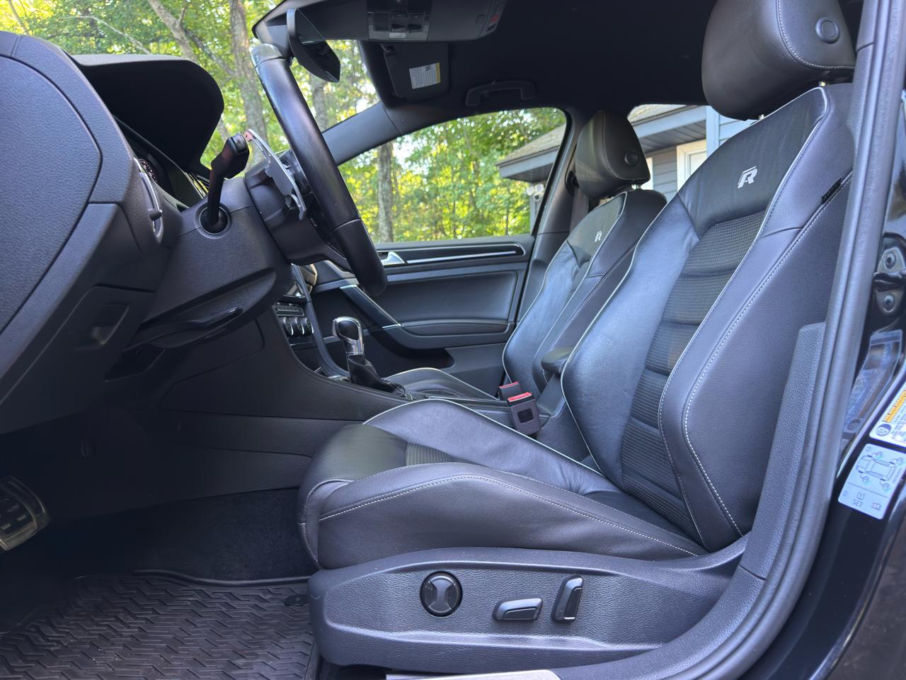 Volkswagen Golf R DCS and Navigation 7A 2018