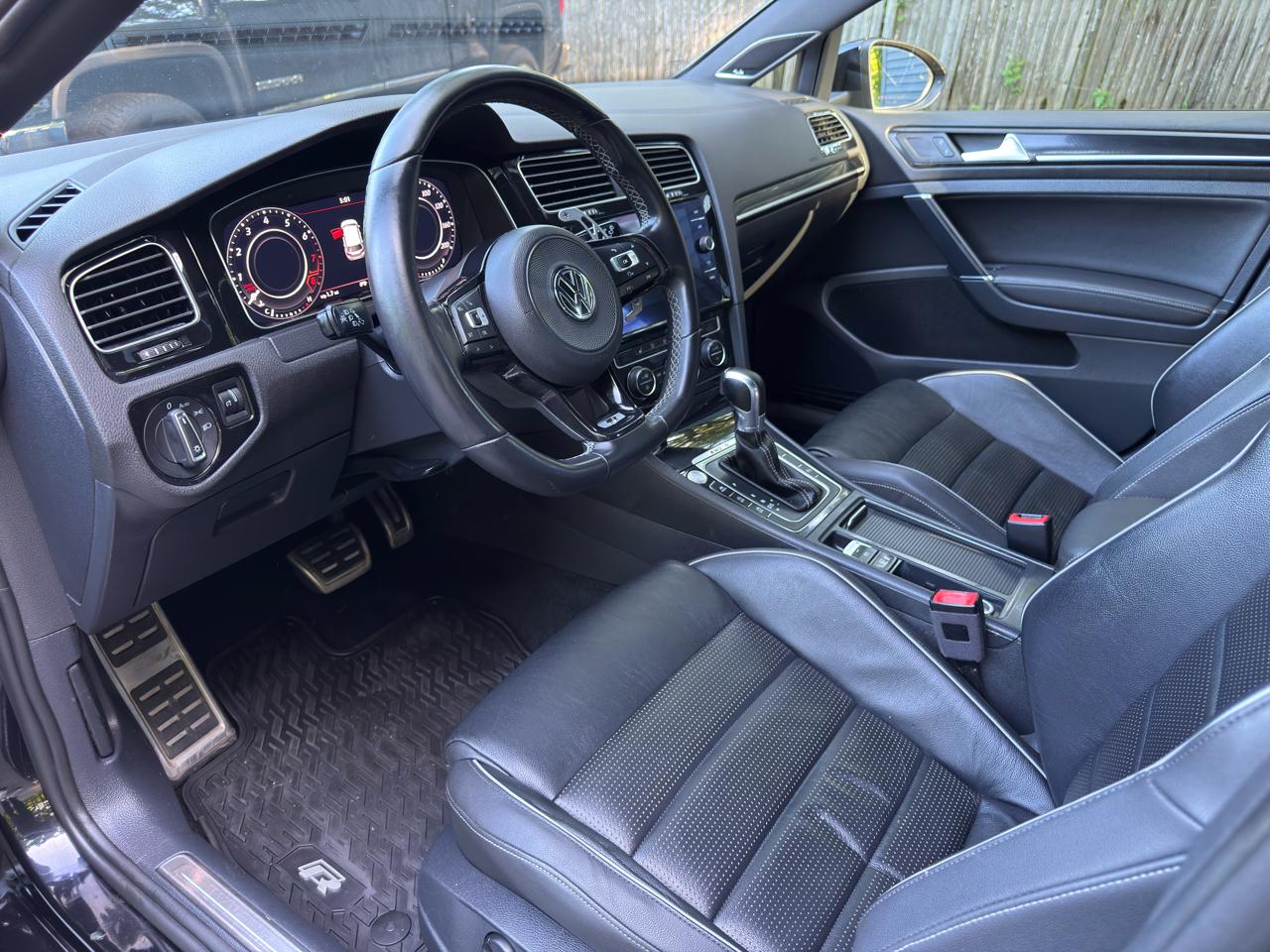 Volkswagen Golf R DCS and Navigation 7A 2018