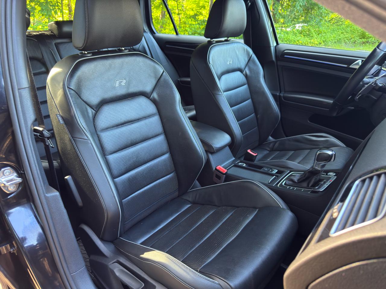 Volkswagen Golf R DCS and Navigation 7A 2018