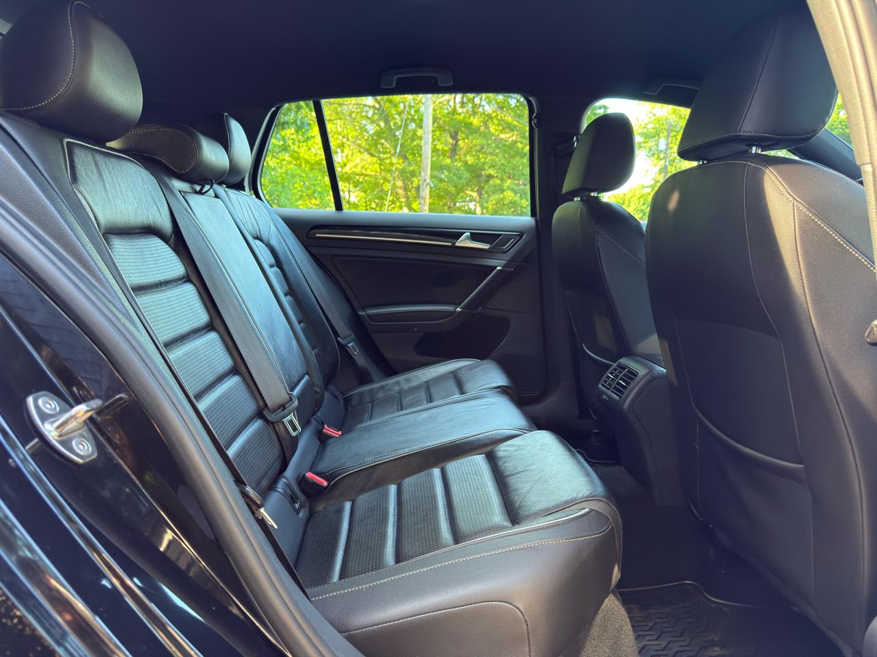 Volkswagen Golf R DCS and Navigation 7A 2018