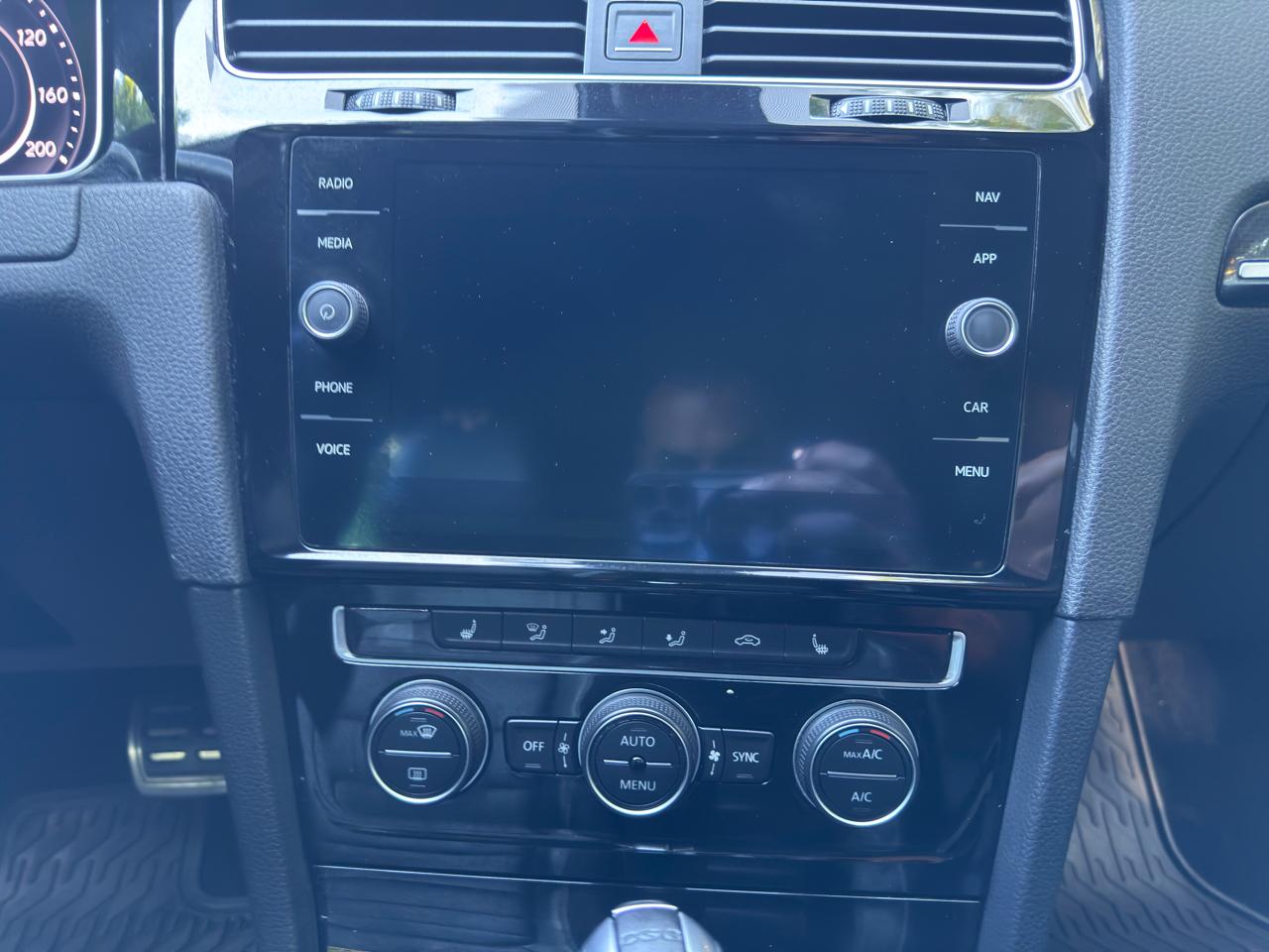 Volkswagen Golf R DCS and Navigation 7A 2018