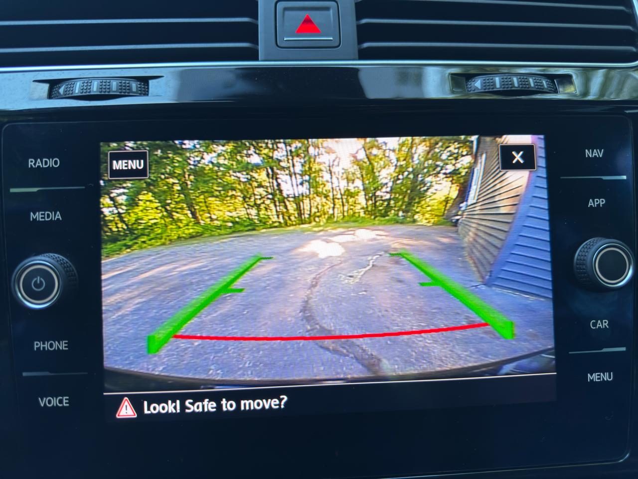 Volkswagen Golf R DCS and Navigation 7A 2018