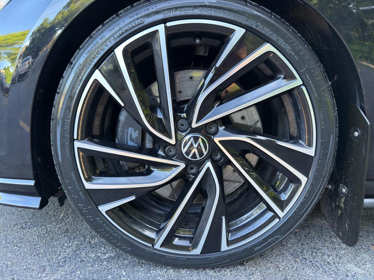 Volkswagen Golf R DCS and Navigation 7A 2018