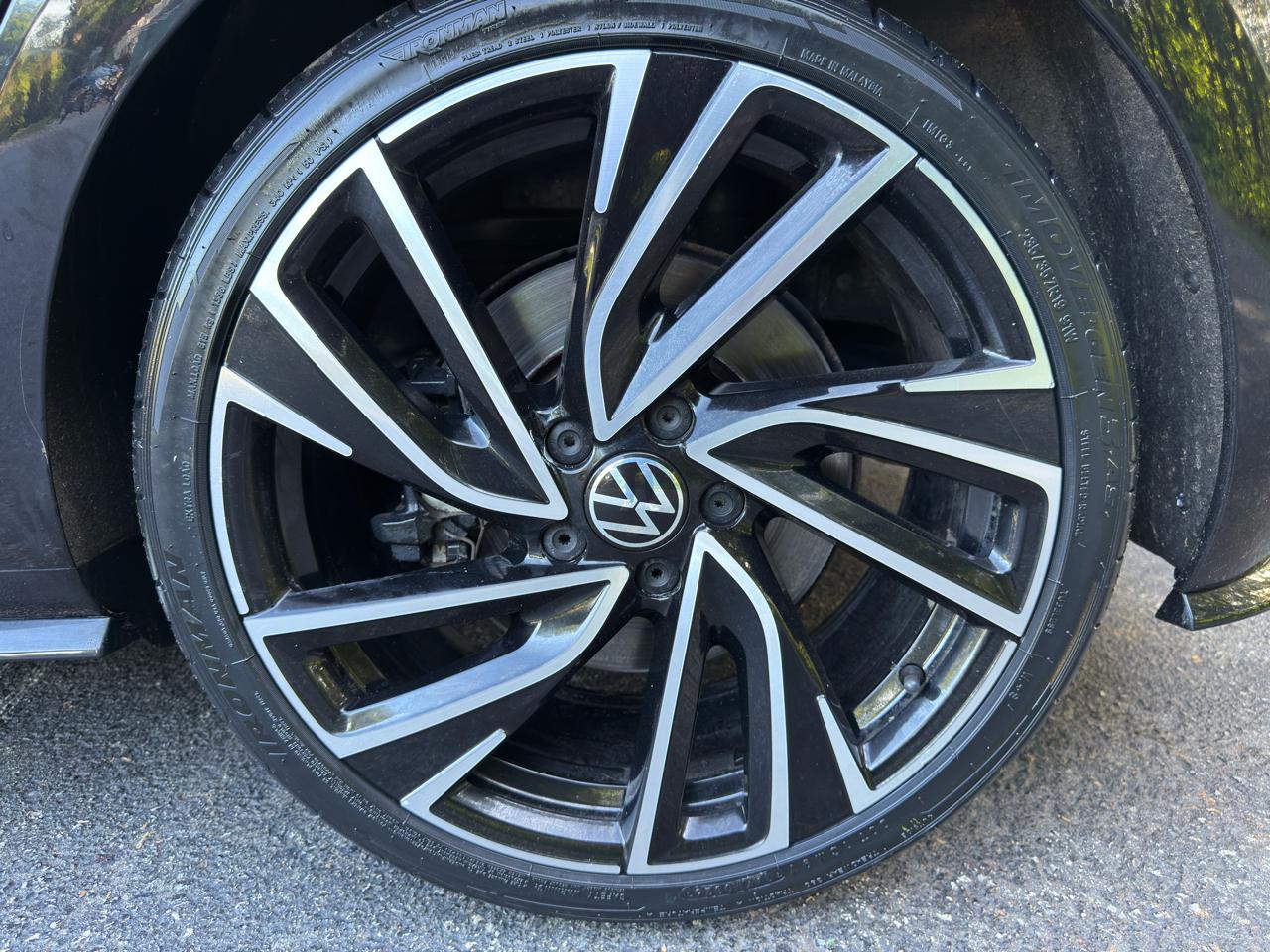 Volkswagen Golf R DCS and Navigation 7A 2018