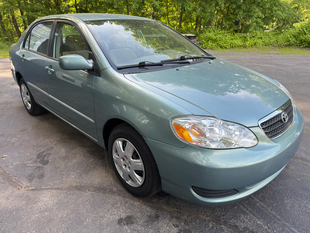 Toyota Corolla LE 2005