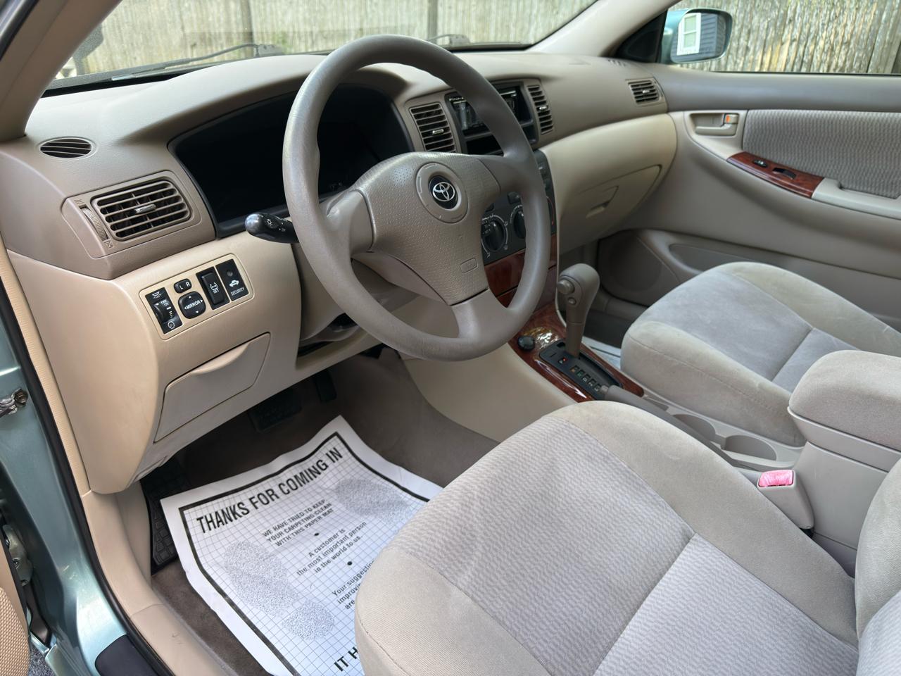 Toyota Corolla LE 2005