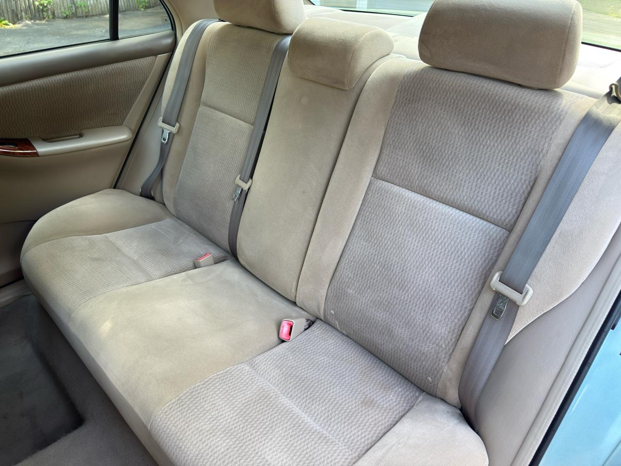 Toyota Corolla LE 2005