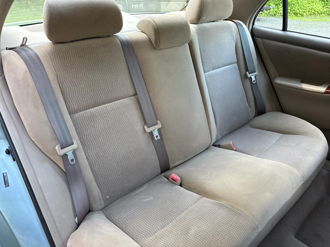 Toyota Corolla LE 2005