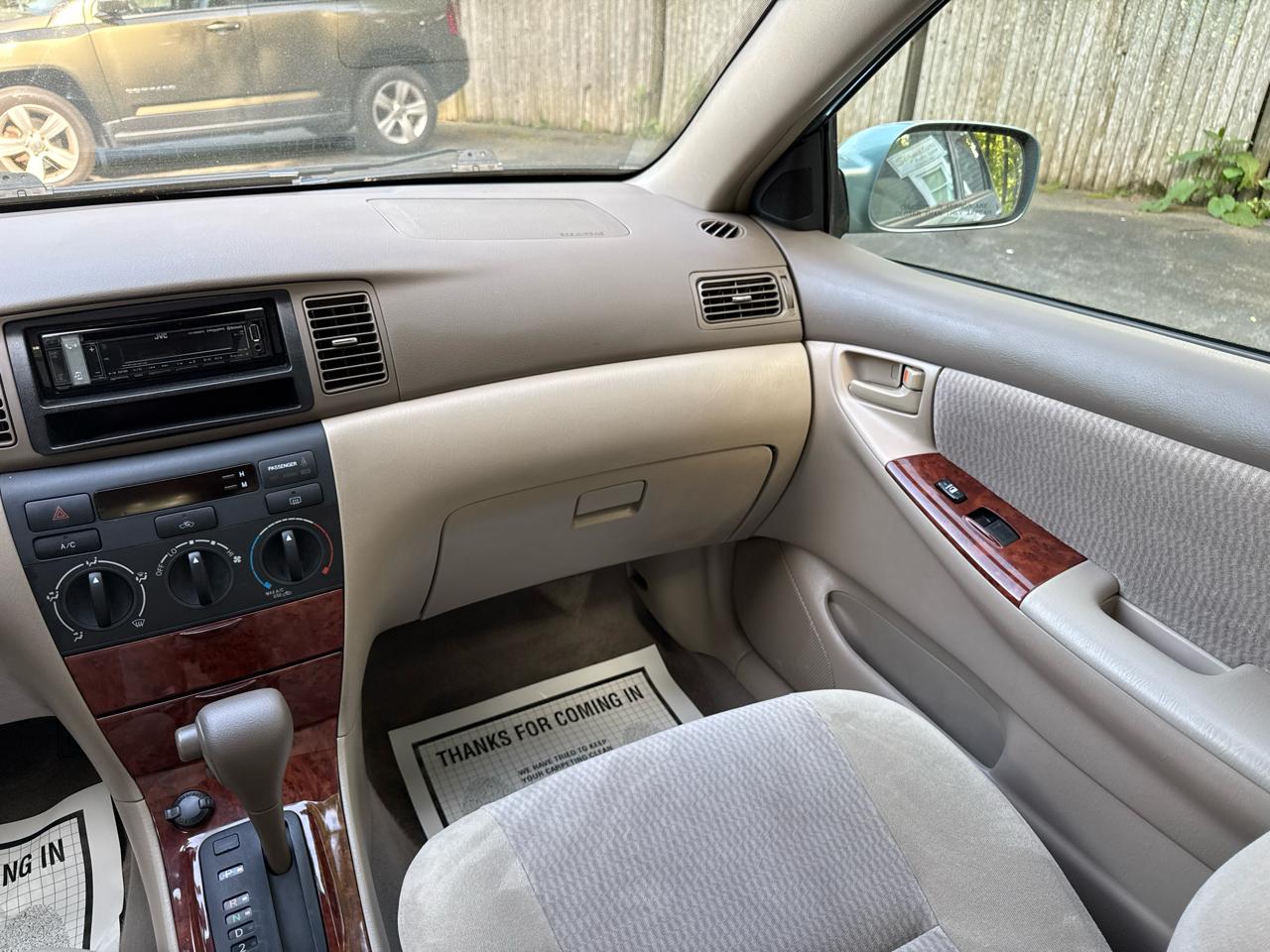 Toyota Corolla LE 2005