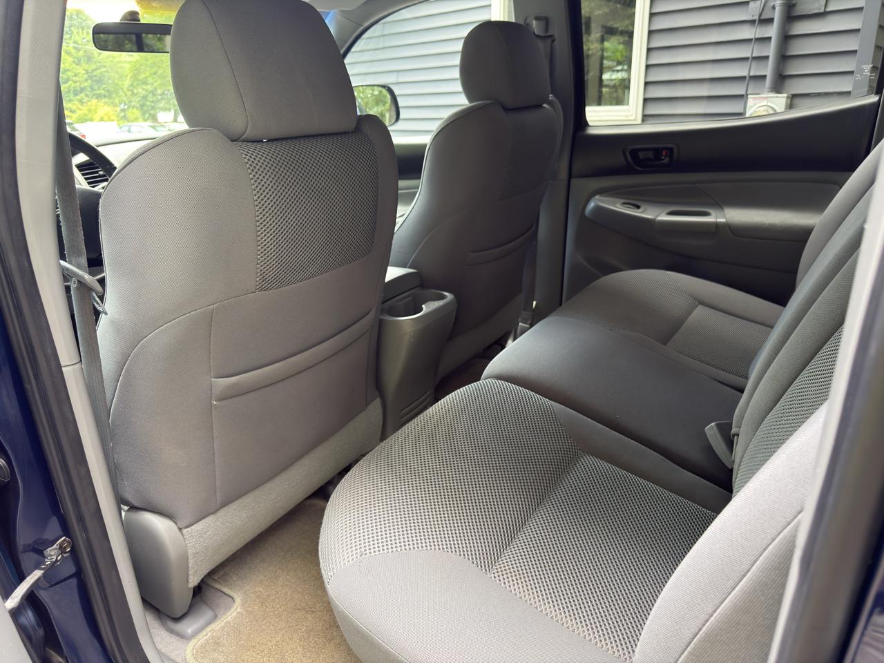 Toyota Tacoma Double Cab V6 Automatic 4WD 2005