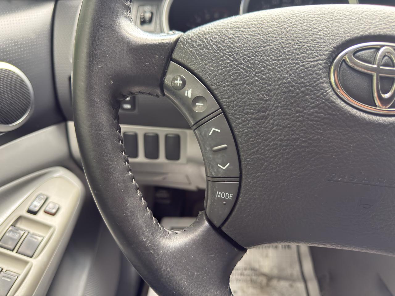 Toyota Tacoma Double Cab V6 Automatic 4WD 2005