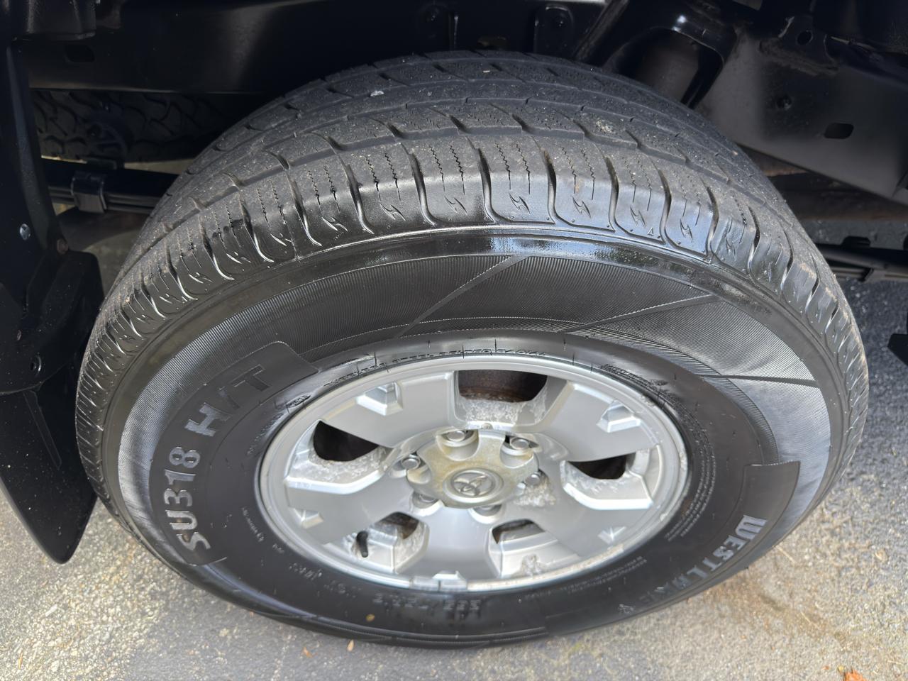 Toyota Tacoma Double Cab V6 Automatic 4WD 2005