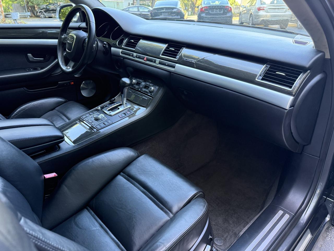 Audi S8 Sedan 2007