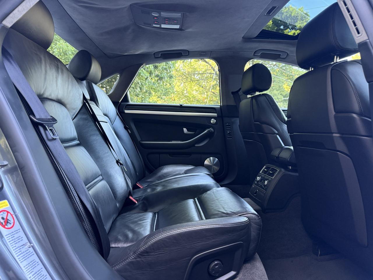 Audi S8 Sedan 2007