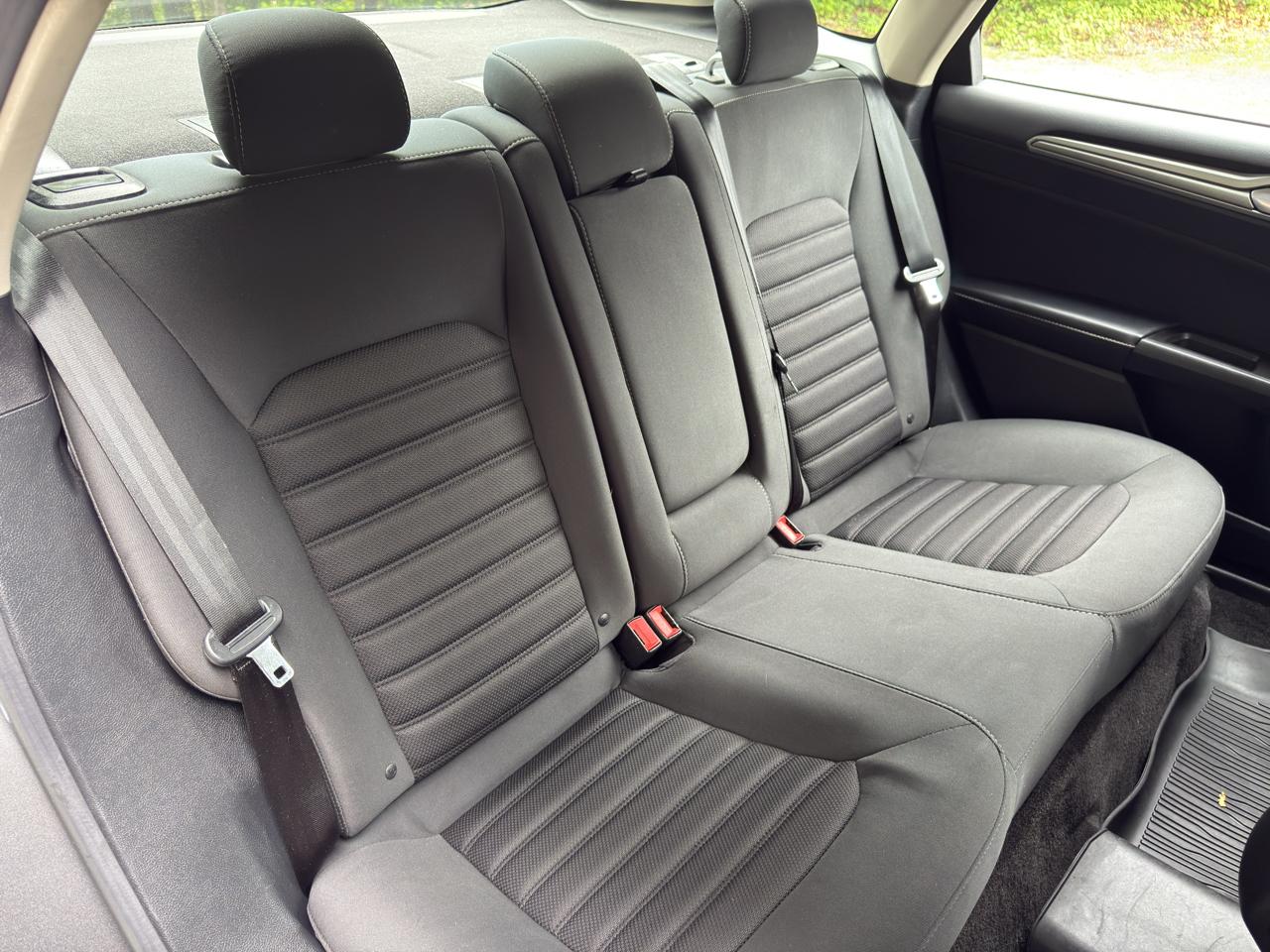 Ford Fusion SE 2017
