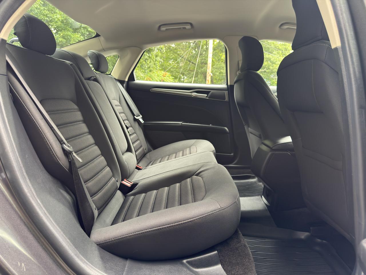 Ford Fusion SE 2017