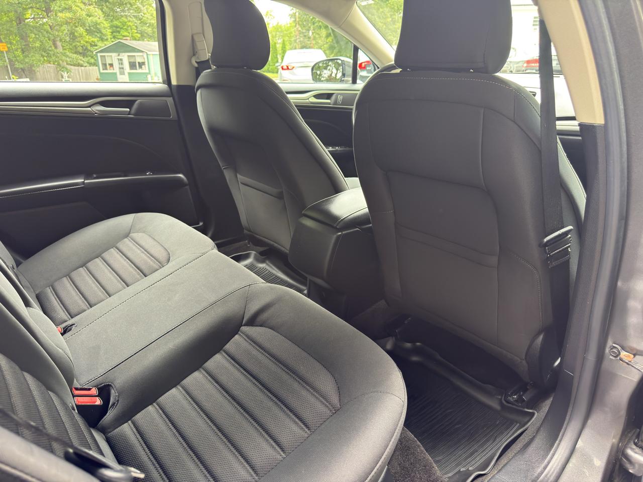 Ford Fusion SE 2017