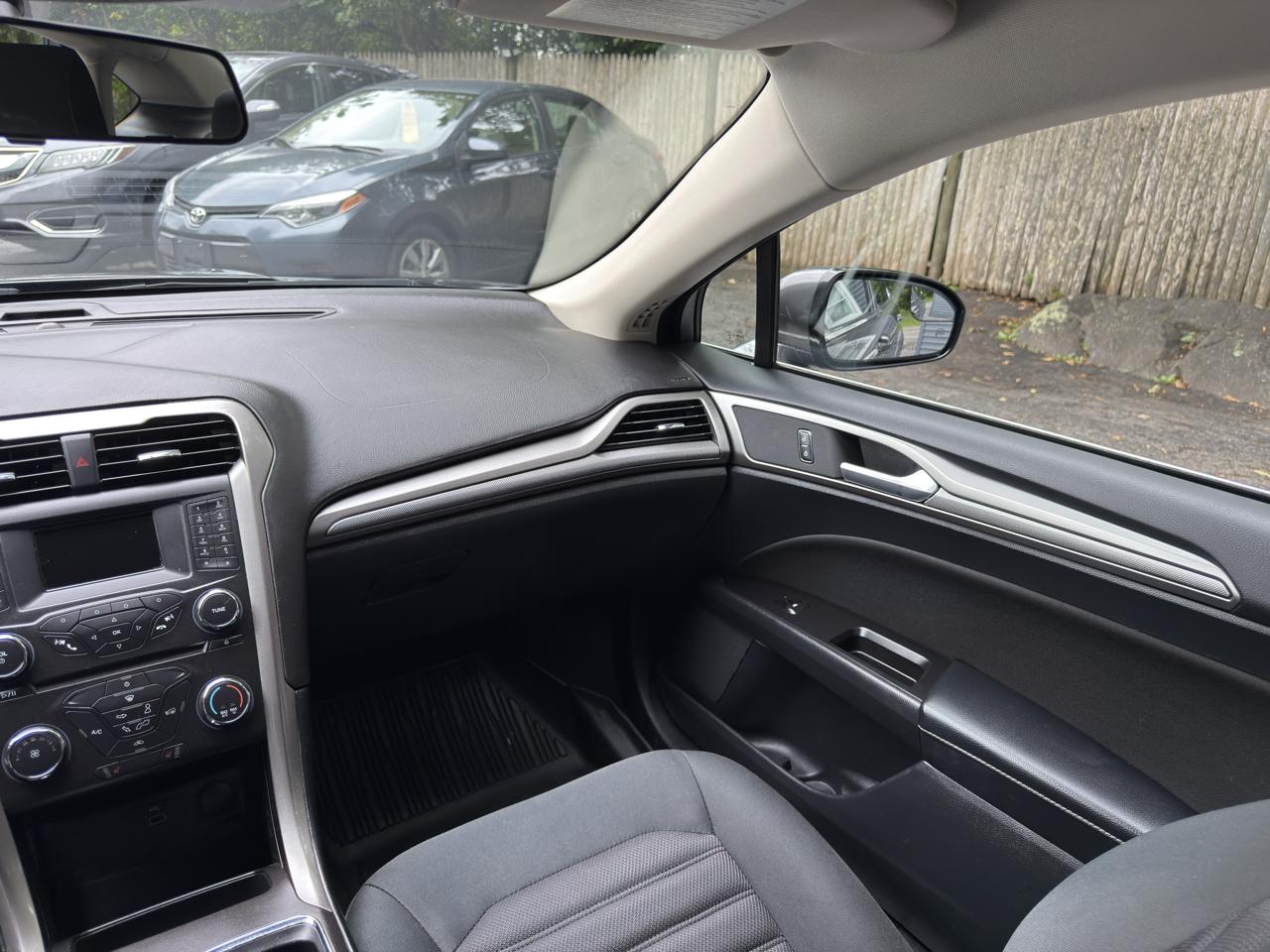Ford Fusion SE 2017