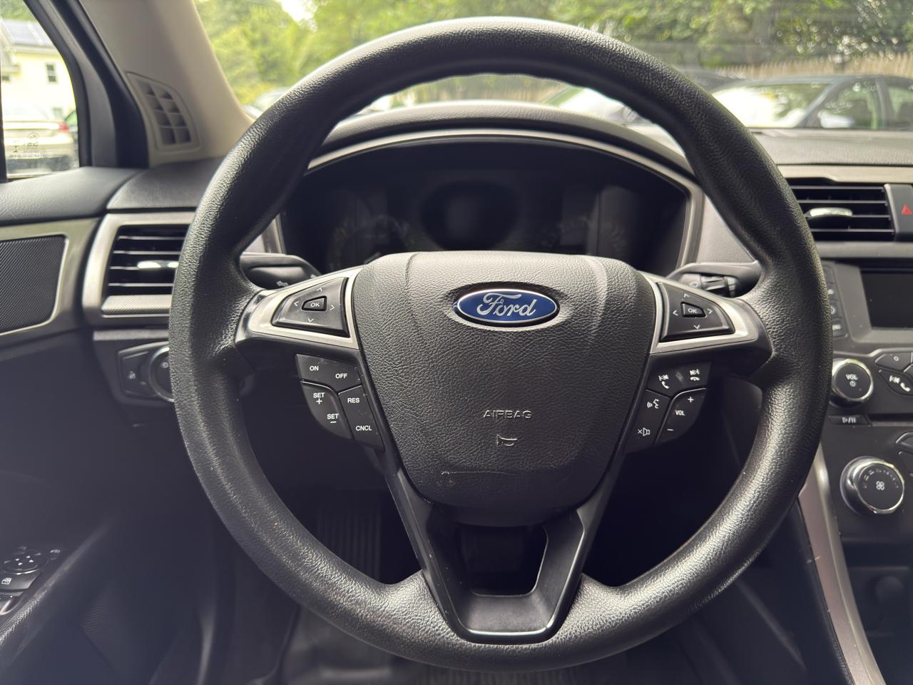 Ford Fusion SE 2017