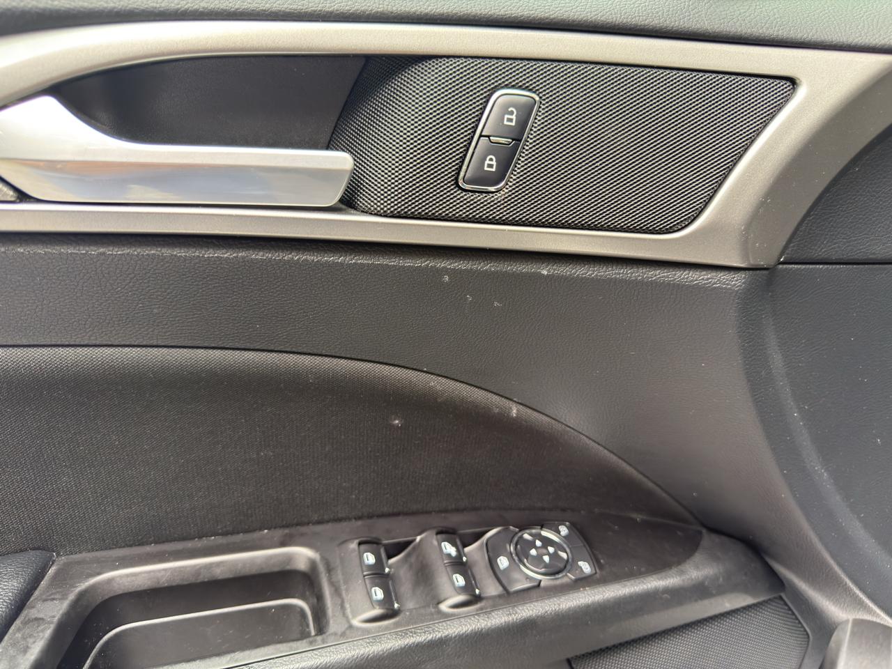 Ford Fusion SE 2017