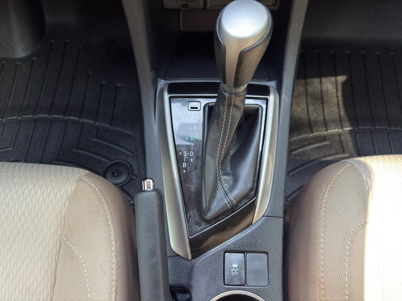 Toyota Corolla LE CVT 2016