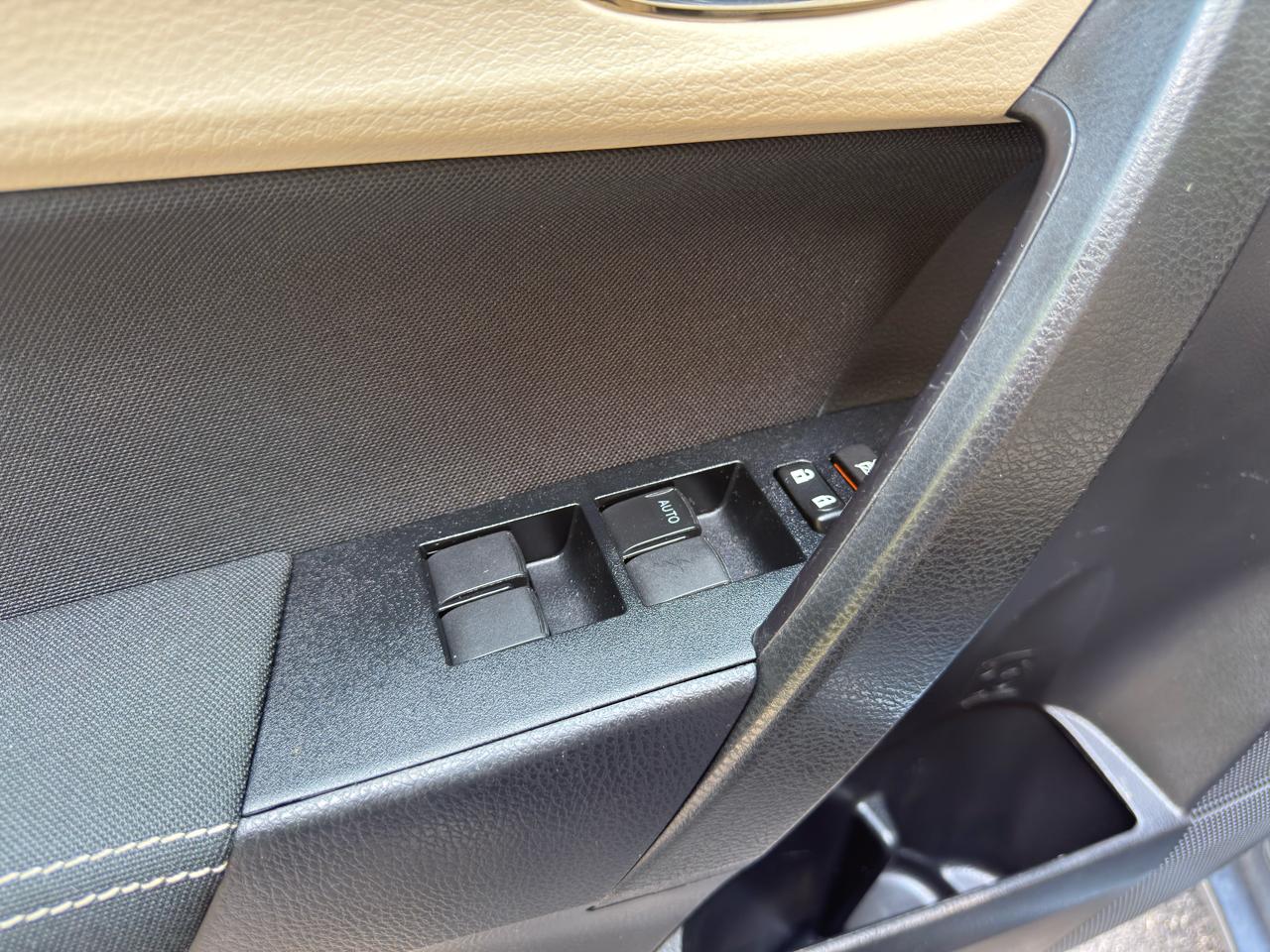 Toyota Corolla LE CVT 2016