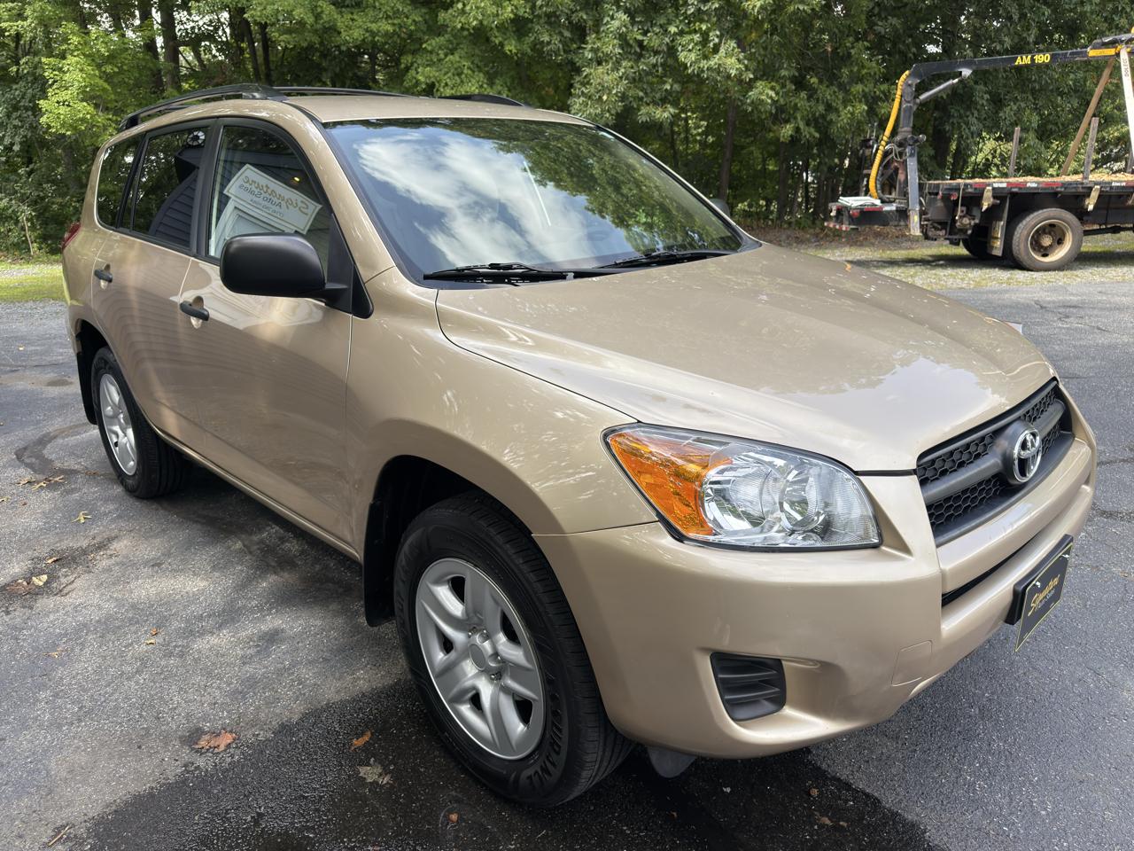 Toyota RAV4 Base I4 4WD 2010