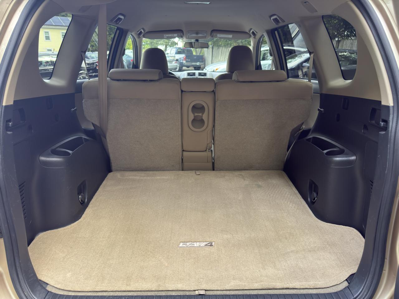 Toyota RAV4 Base I4 4WD 2010