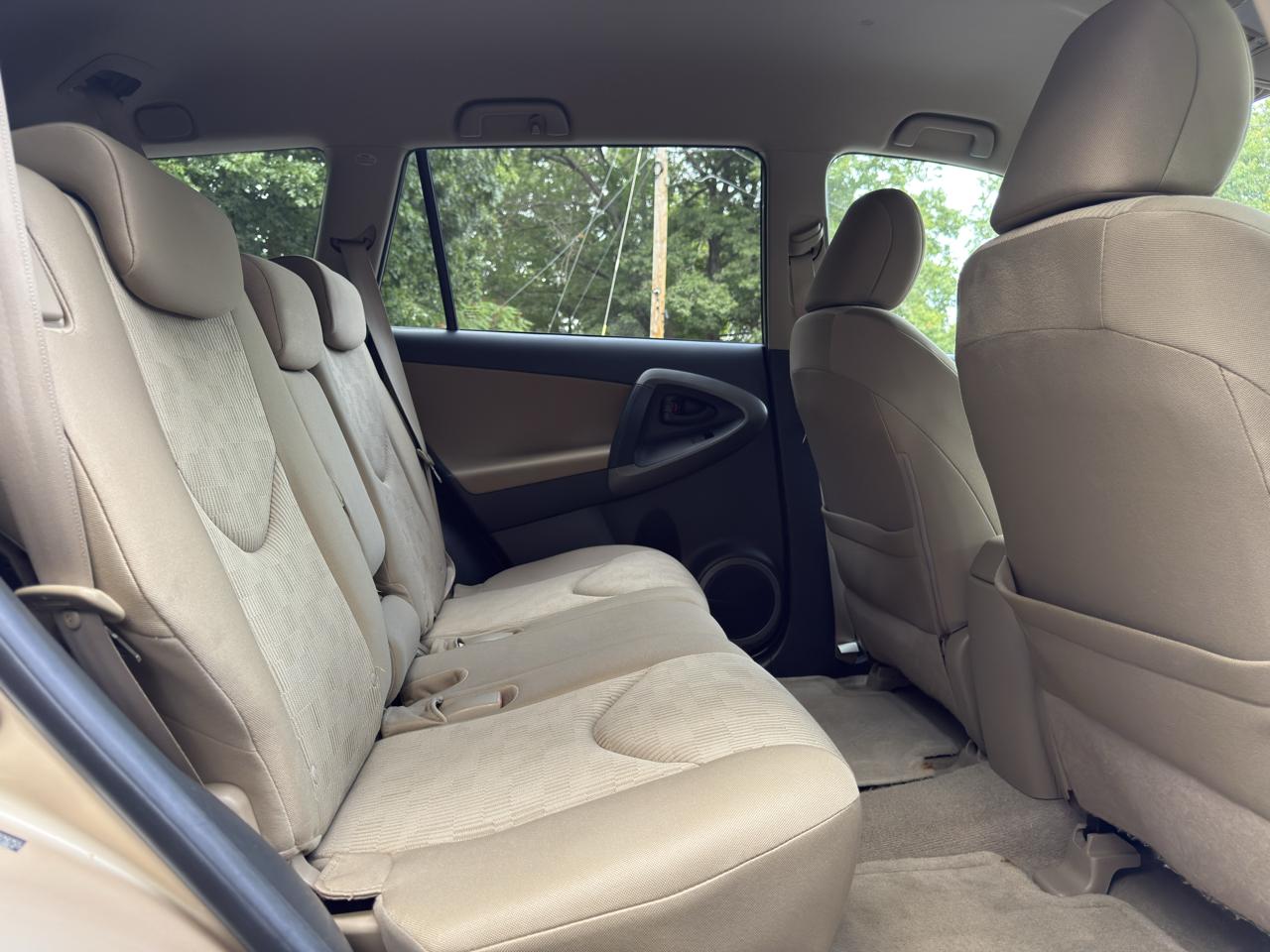 Toyota RAV4 Base I4 4WD 2010
