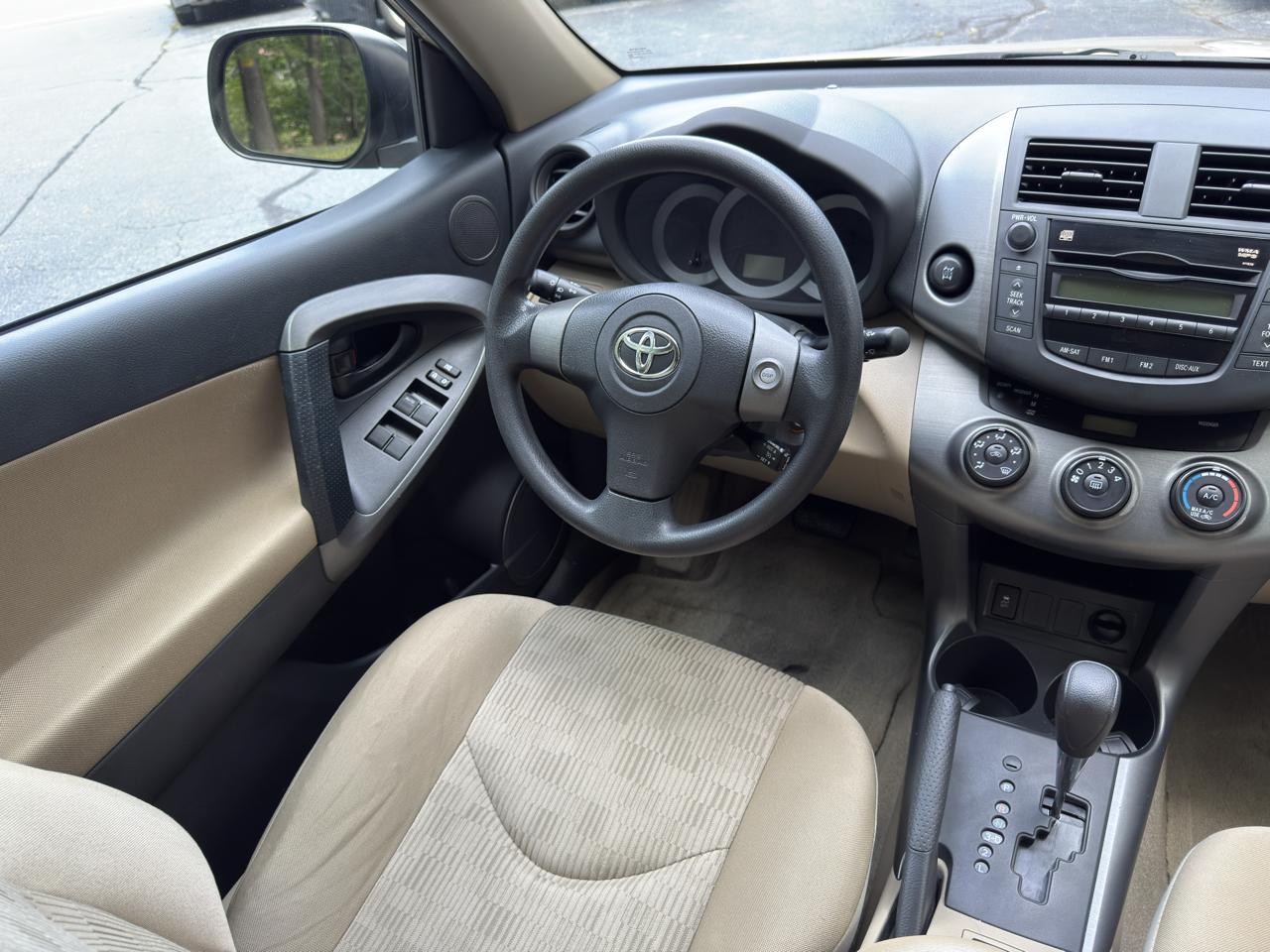 Toyota RAV4 Base I4 4WD 2010