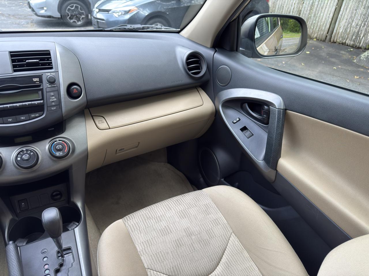 Toyota RAV4 Base I4 4WD 2010