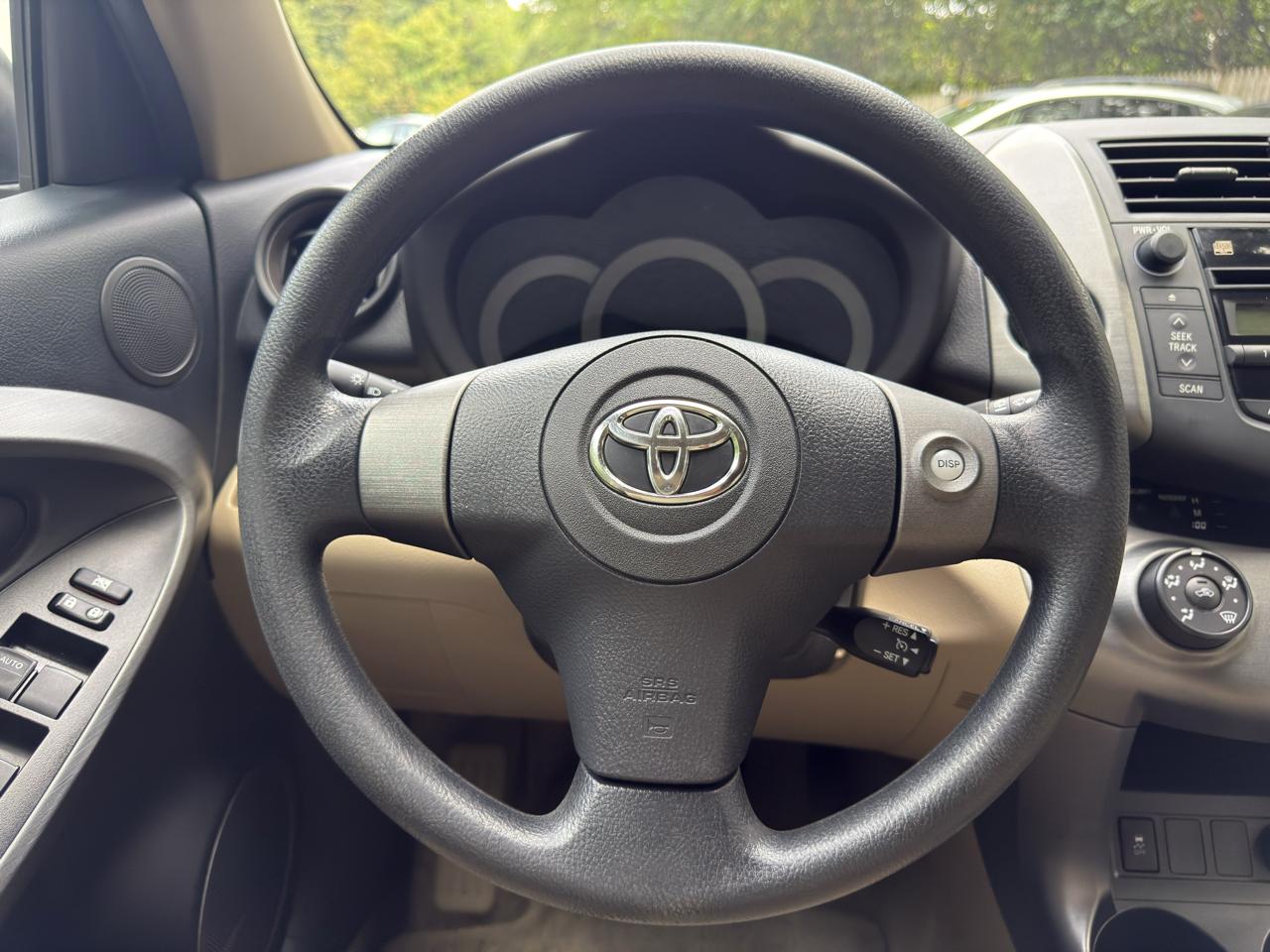 Toyota RAV4 Base I4 4WD 2010