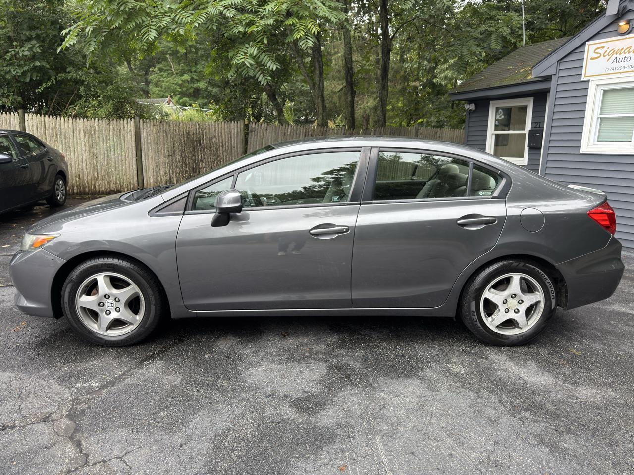 Honda Civic LX Sedan 5-Speed MT 2012
