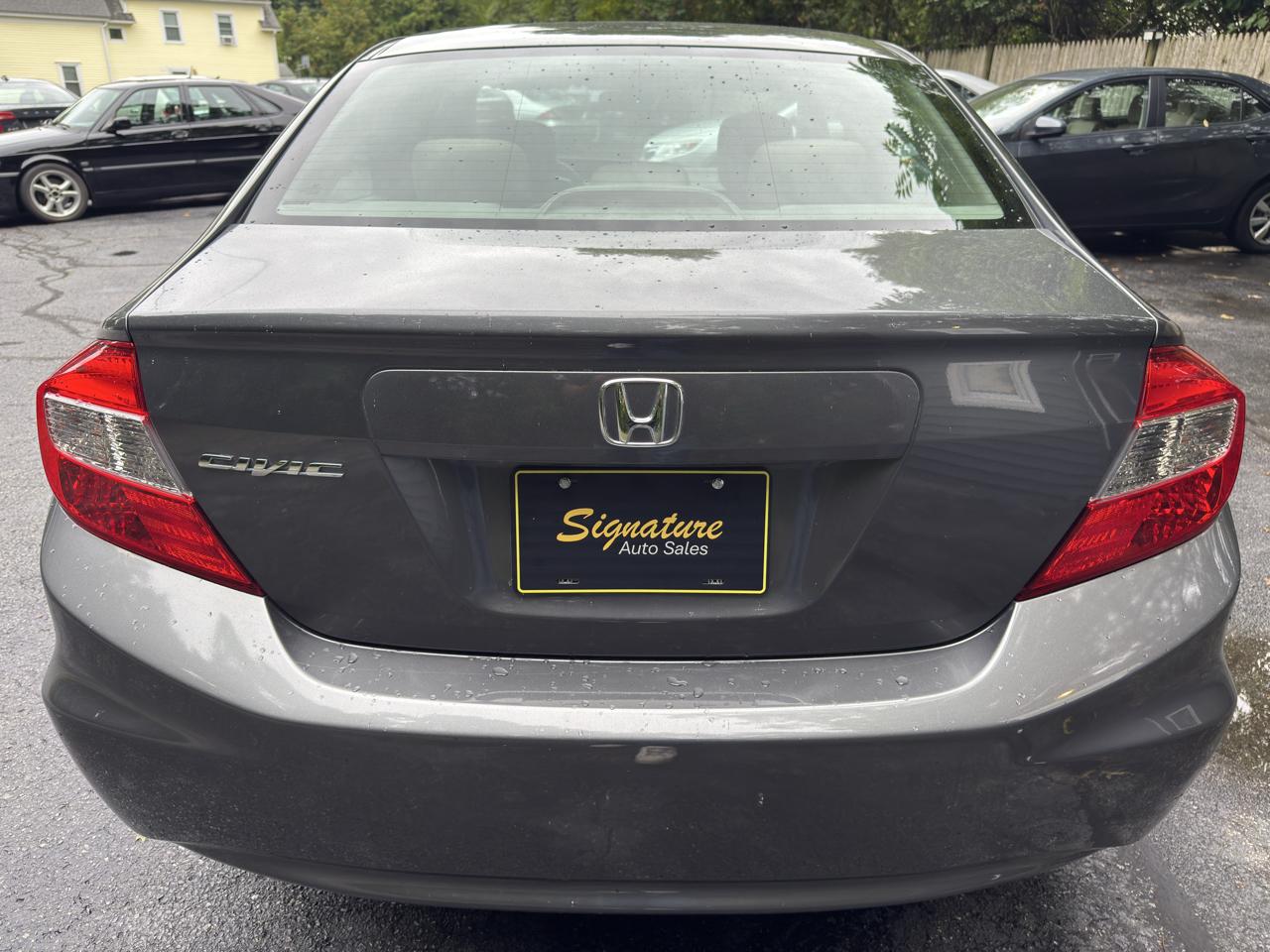 Honda Civic LX Sedan 5-Speed MT 2012
