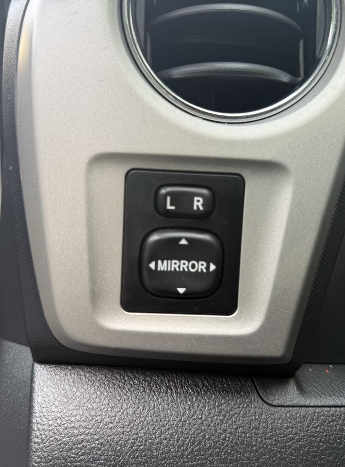 Toyota Matrix S AWD 4-Speed AT 2009