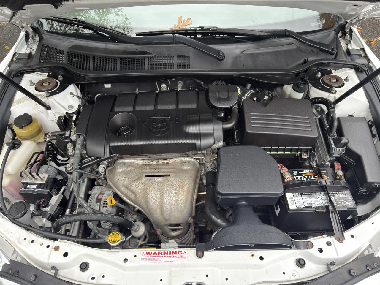 Toyota Camry XLE 6-Spd AT 2011
