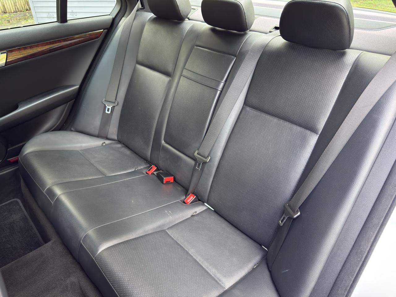 Mercedes-Benz C-Class C300 4MATIC Sport Sedan 2010