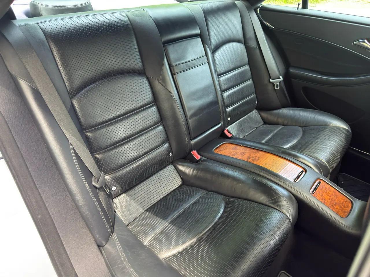 Mercedes-Benz CLS-Class CLS55 AMG 2006