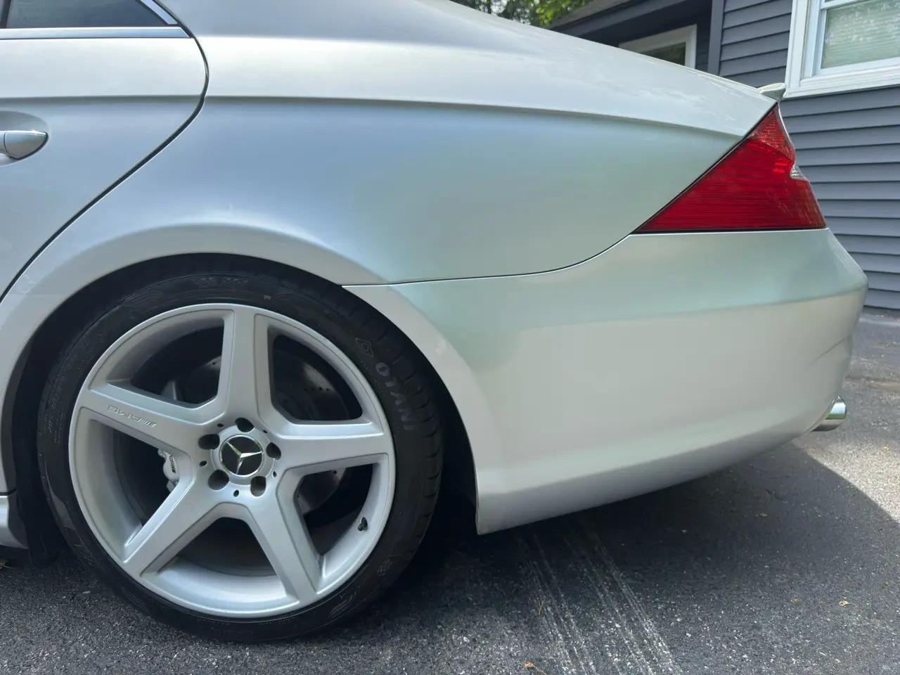 Mercedes-Benz CLS-Class CLS55 AMG 2006